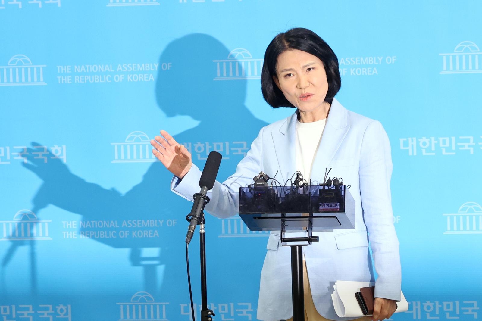 징계 밀어붙이는 장동혁…‘5·18 토론회 논란’ 이진숙 징계는 검토 안해