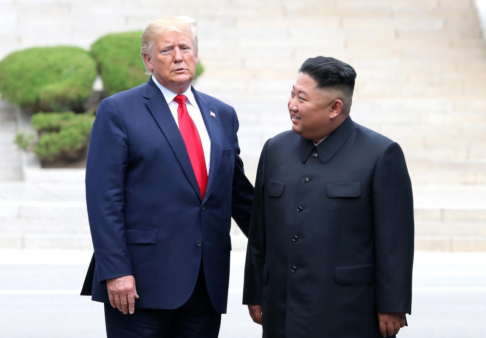 중간선거 다급한 트럼프, 다시 ‘김정은과 대화 카드’