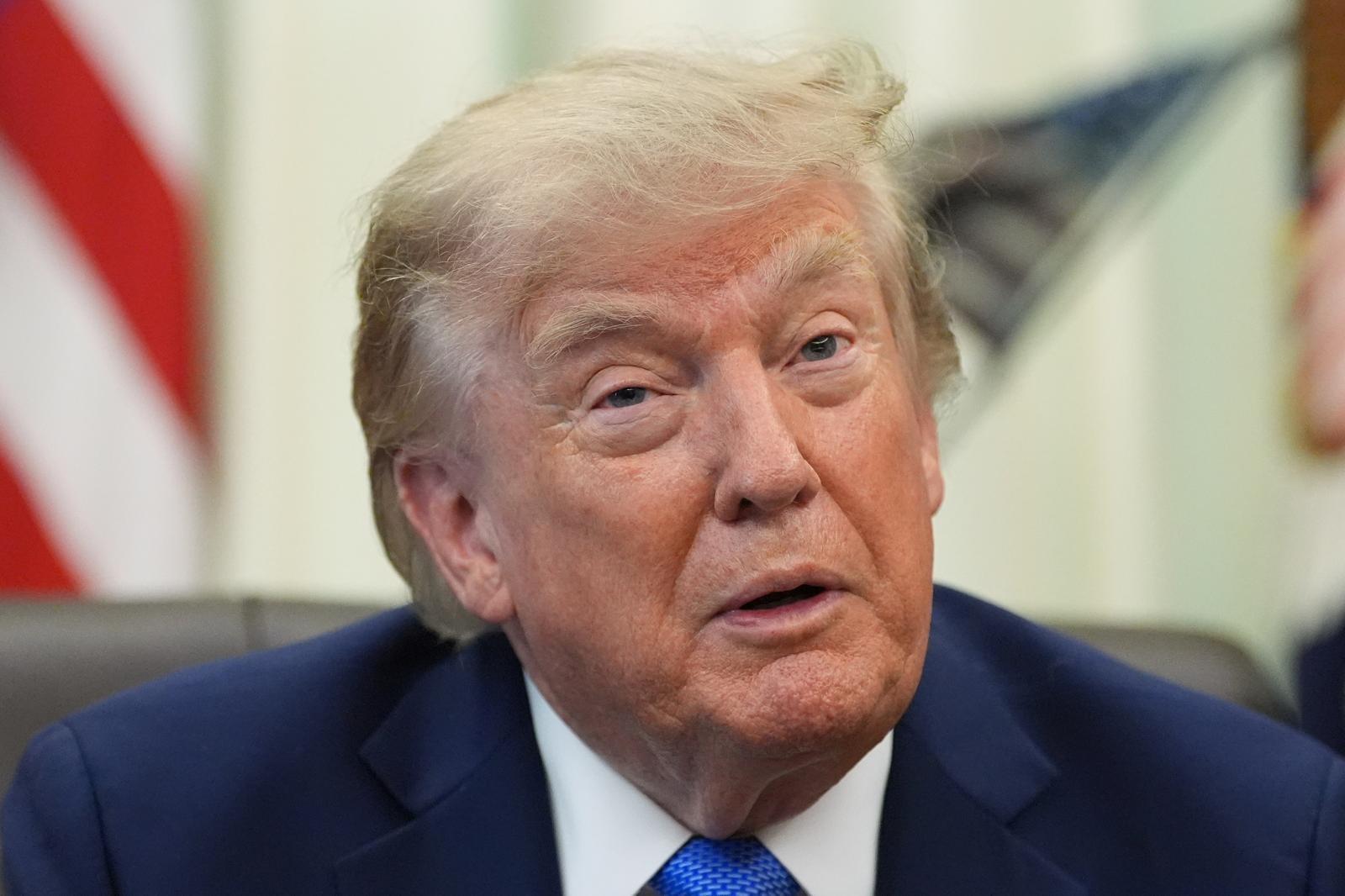 트럼프 “이란과 종전 MOU 연장 추진 안 해…이란, 백기 들고 항복해야”