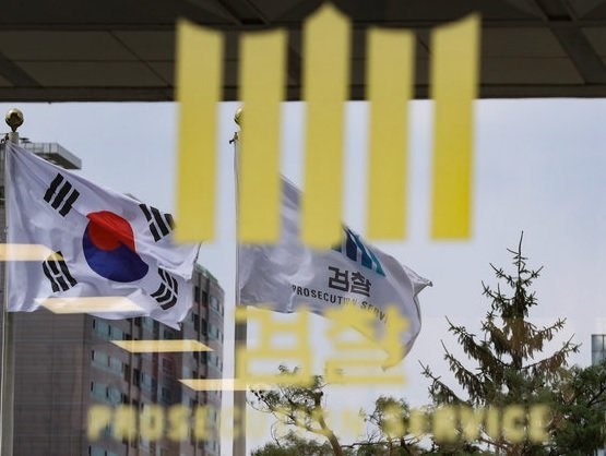 고교 승강기서 여학생 성추행 60대, 아내에 덮어씌웠다 덜미