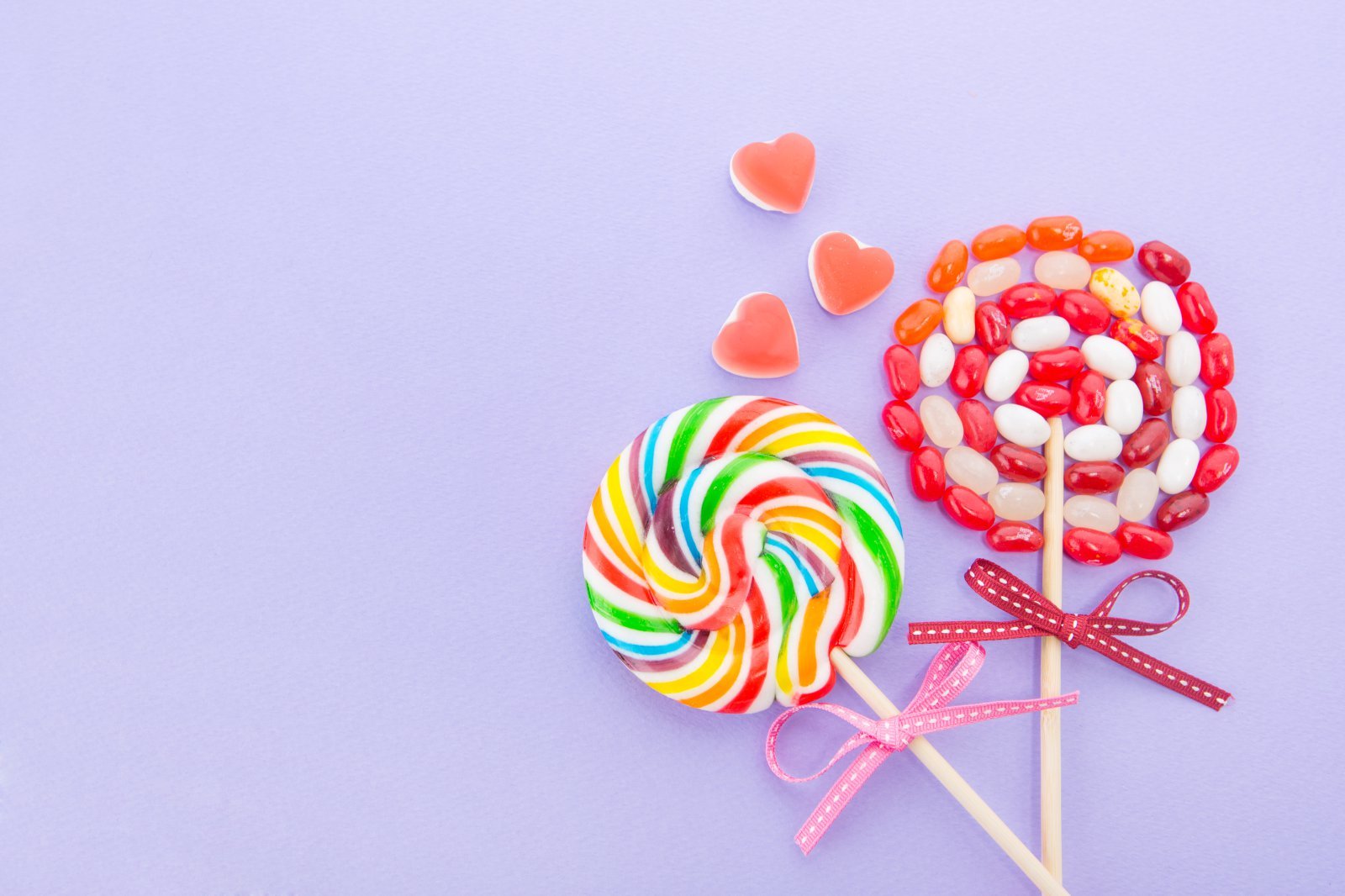 Child's subway candy gesture offers strength to woman facing hardship