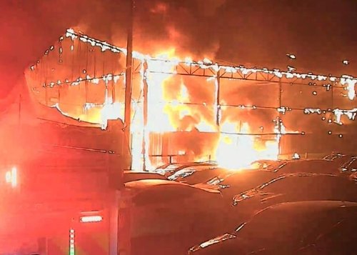 Large fire at Incheon used car export complex destroys 58 vehicles