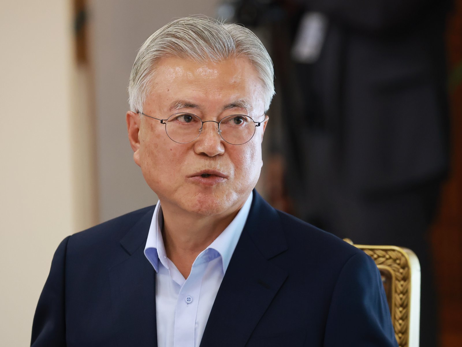 Former President Moon Jae-in donates 10 million won to flood-damaged hometown of Geoje