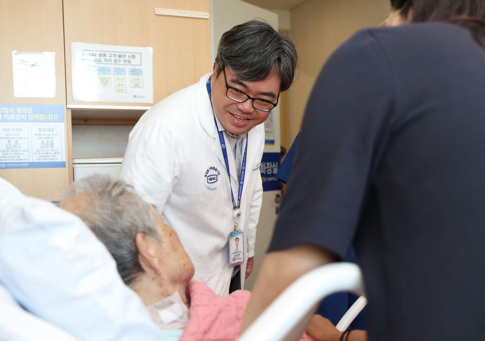 Emergency hotline connects regional and tertiary hospitals, saving 91-year-old heart attack patient