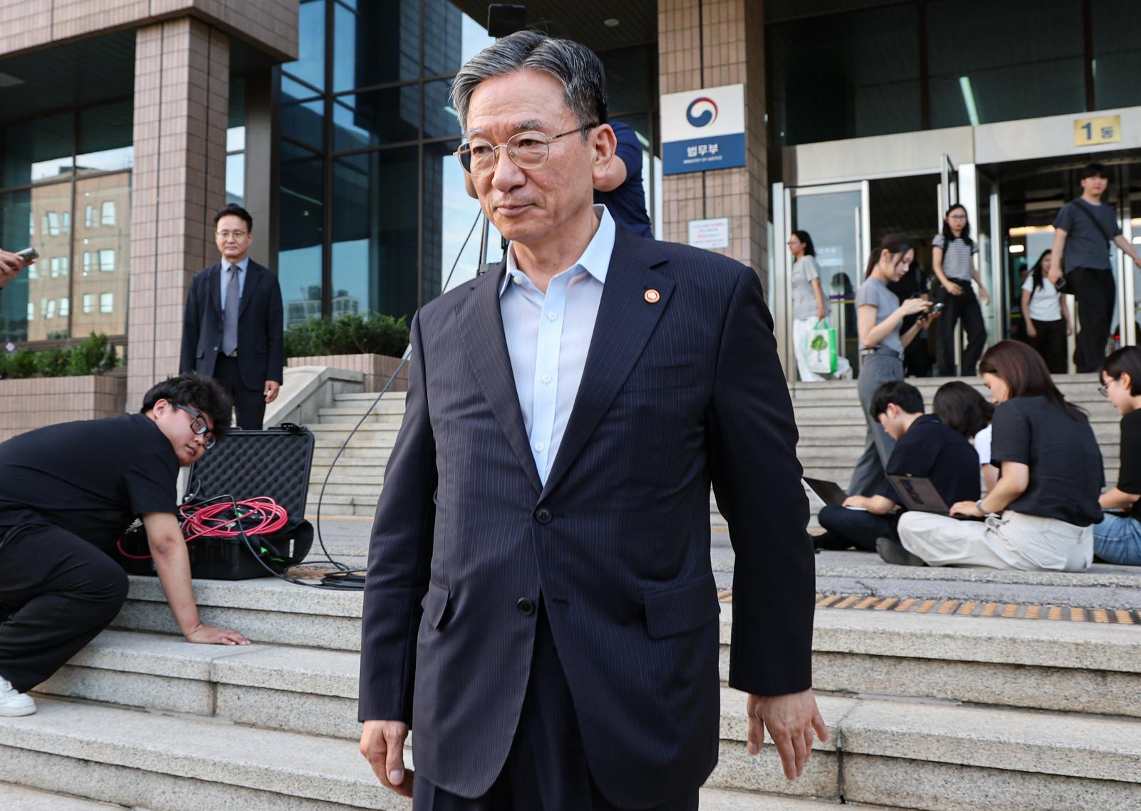 李대통령, 정성호 법무장관 사의 수리…靑 “신속히 후속 인선 진행”
