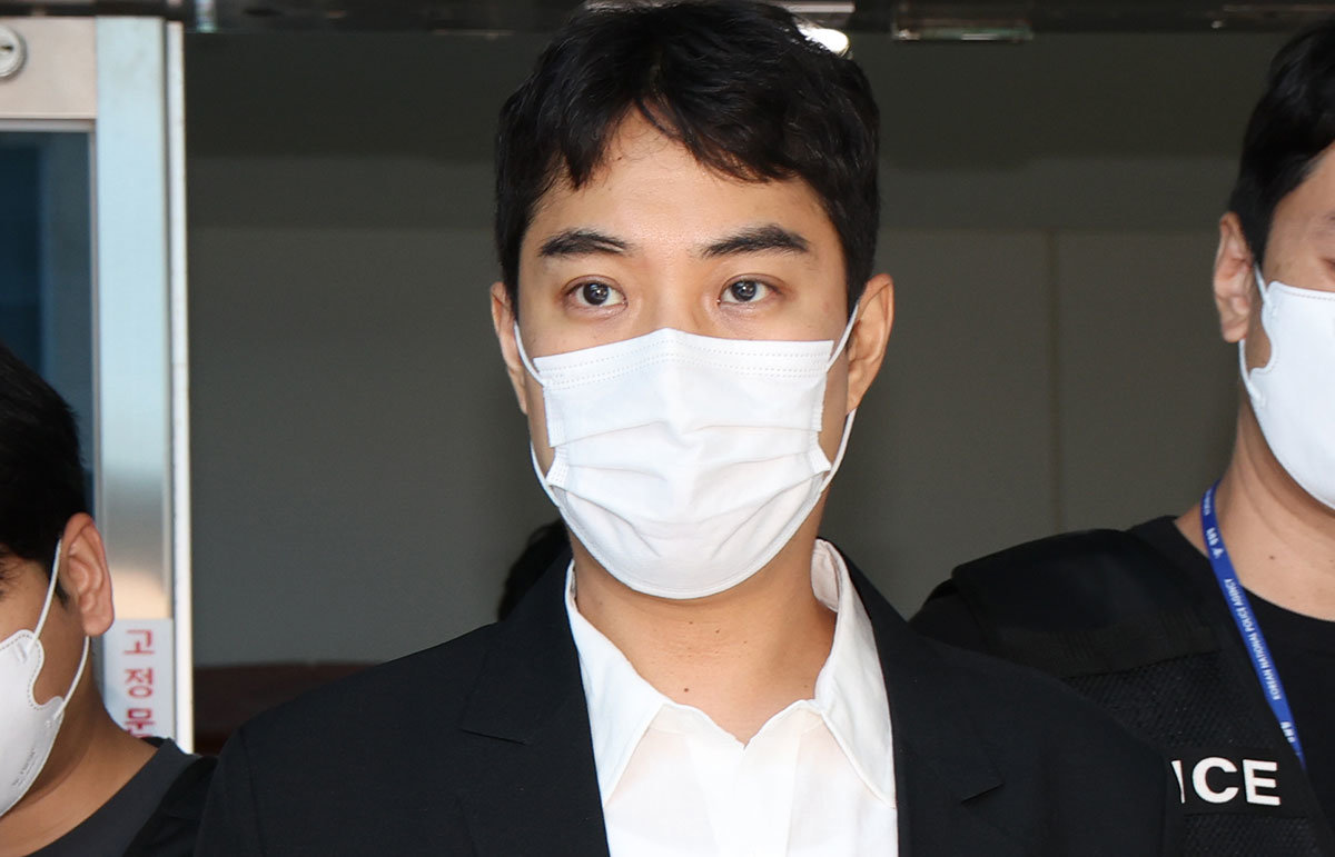 최영중 前시의원 미성년 피해자 4명으로 늘어