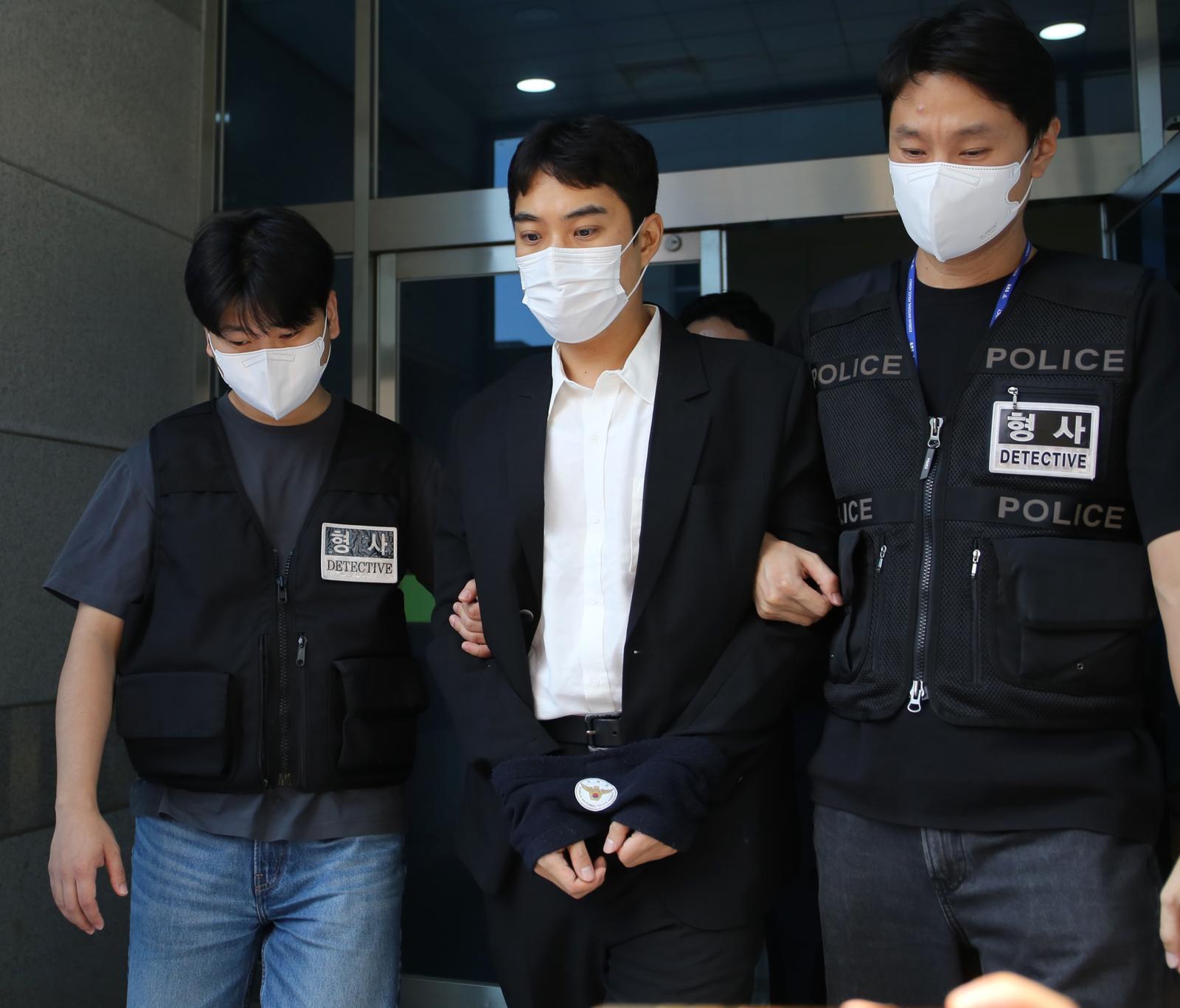 ‘미성년 성착취’ 최영중 前청주시의원 구속 기소