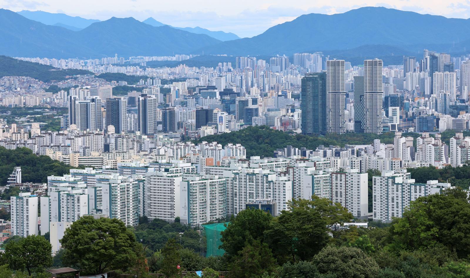 금리 뛰는데…지난달 주담대 68%가 변동형, 12년새 최고