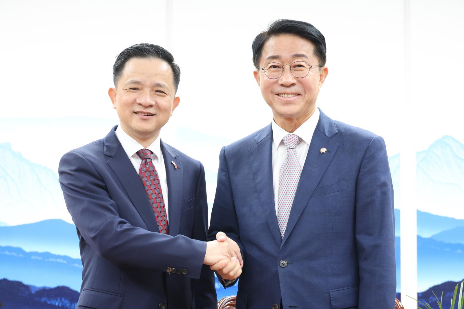 다이빙 대사 “11월 선전 APEC, 韓-中 정상 다시 만나는 중요 계기”
