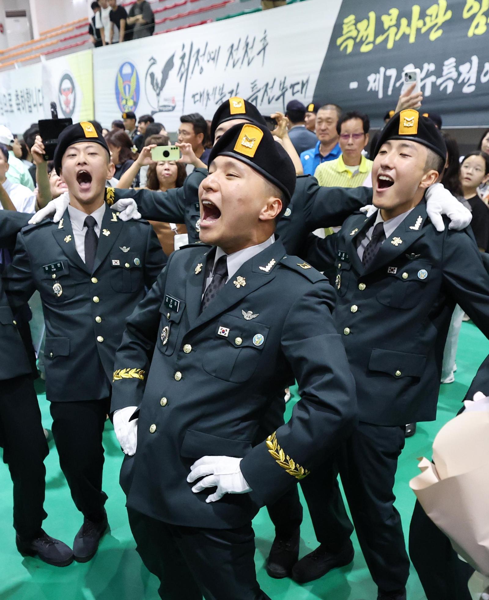 “오늘부터 우린 특전사” 부사관 임관식