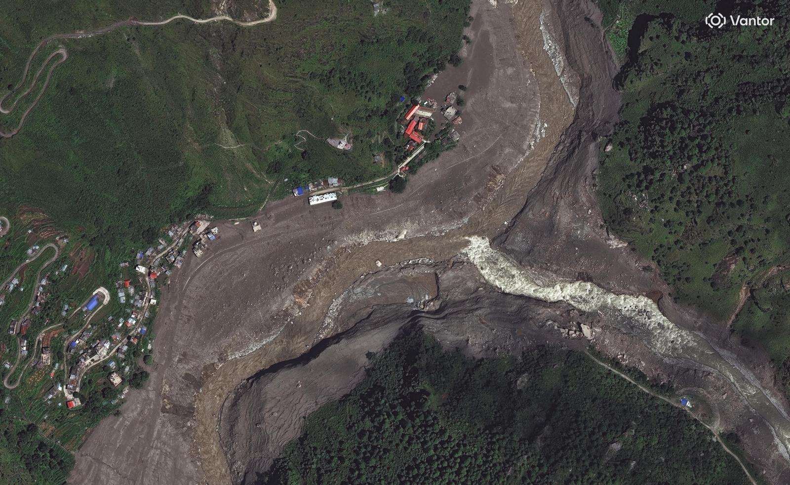 Nepal landslide triggers massive floods, creating two new lakes and raising fears of a second disaster
