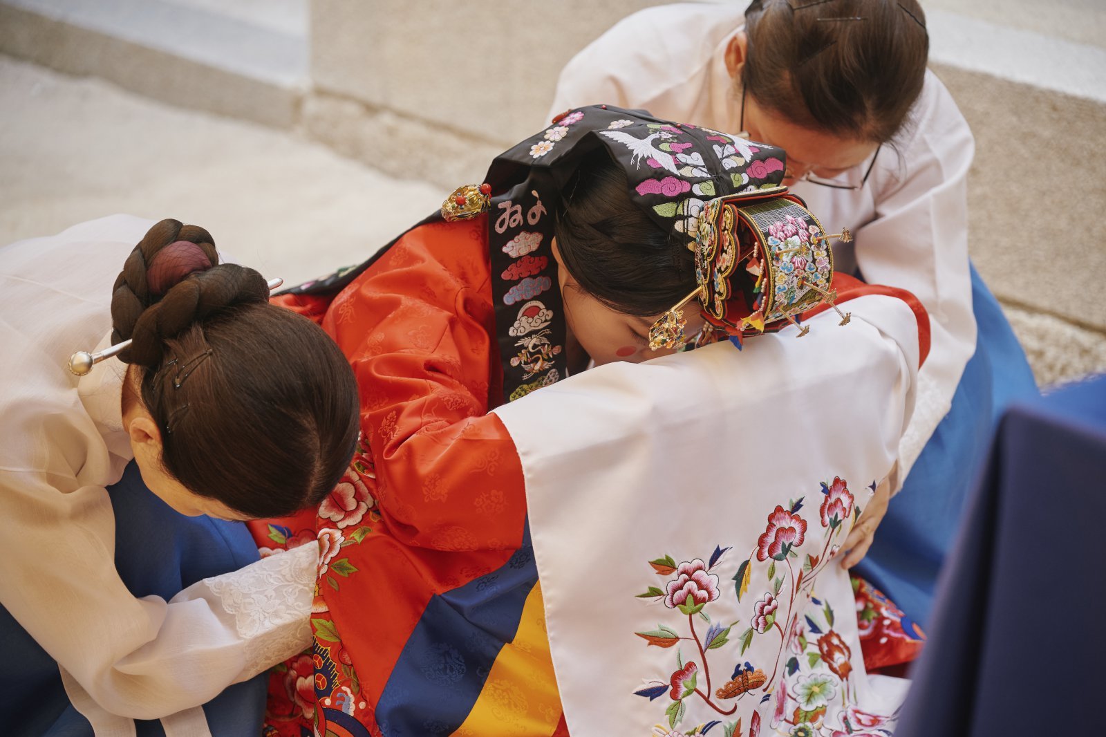 “웨딩홀 대신 문화유산에서”… 남산골한옥마을, 전통혼례 예약