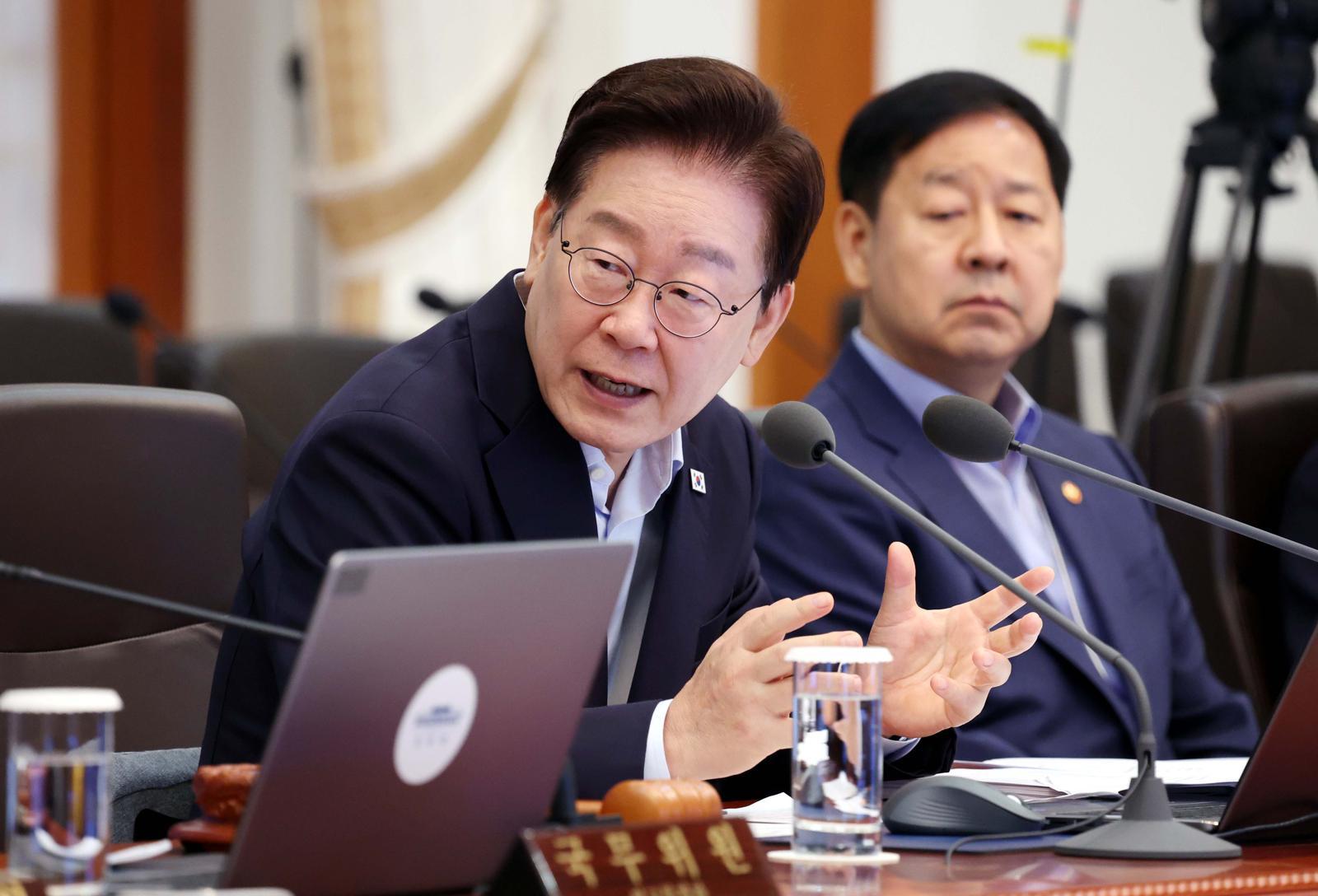 Lee vows to eradicate ‘ruinous’ real estate speculation