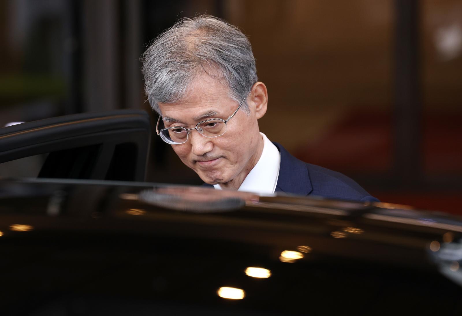 Supreme Court Chief Justice Cho Hee-dae Mourns Father, Declines Outside Visitors