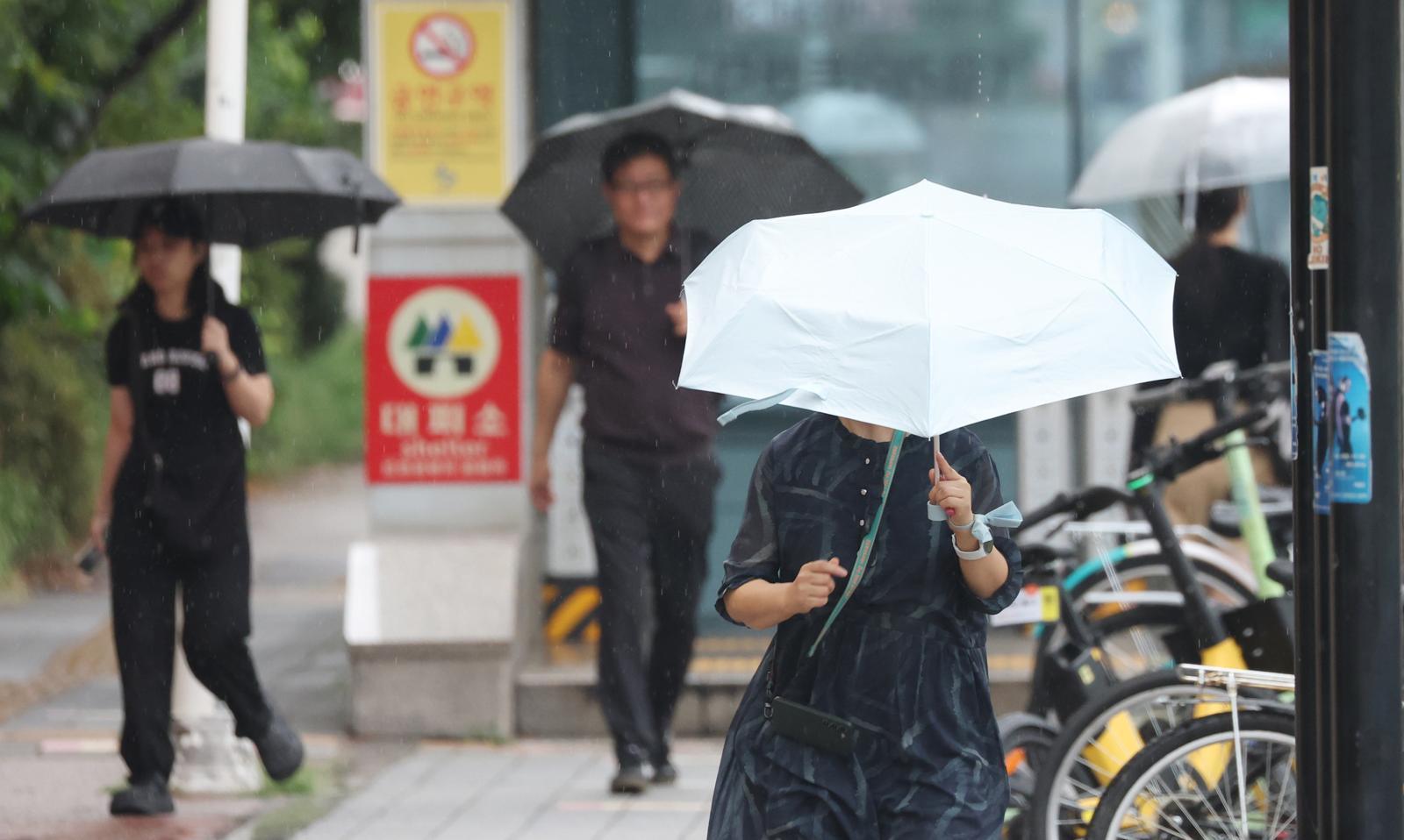 Heavy rain to hit South Korea, with up to 200 mm forecast in central regions