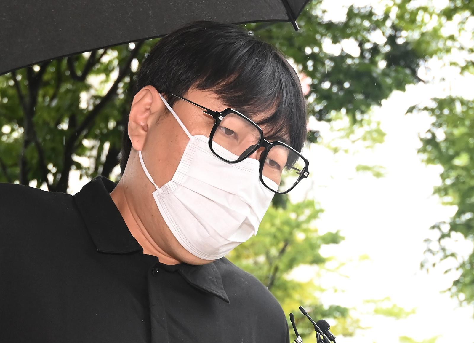 Comedian Lee Jin-ho Receives Suspended Prison Sentence for Repeated Gambling and Drunk Driving