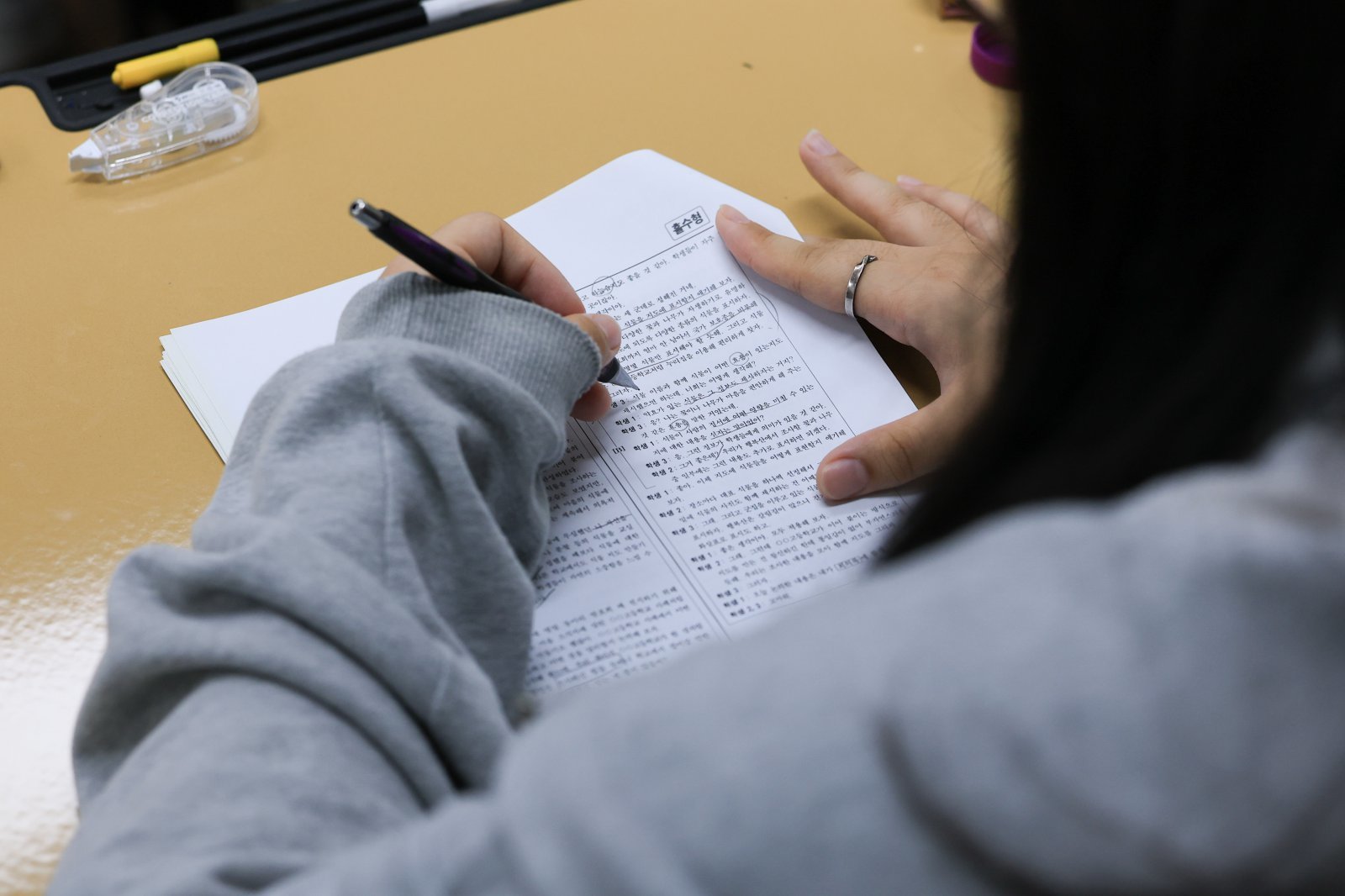 September Mock Exam Brings ‘Social Studies Switch’ and Record Repeat Test-Taker Numbers