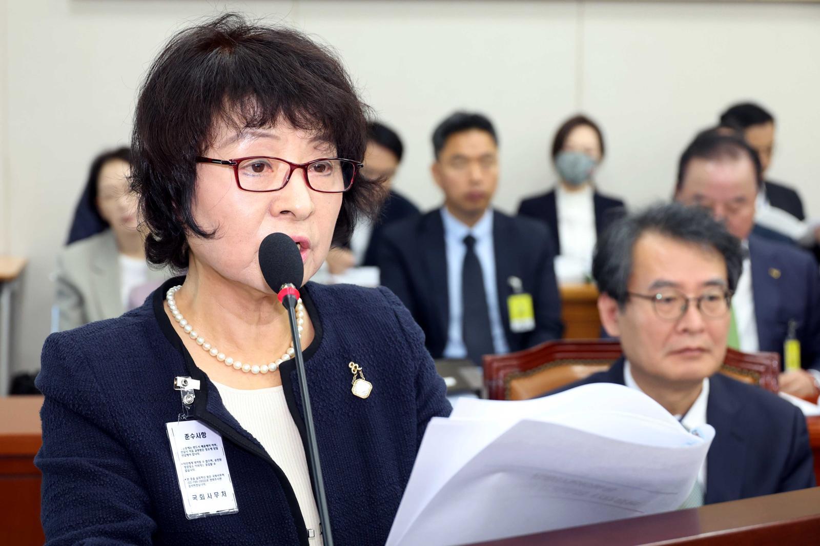 [김순덕의 도발]대통령한테 “NO”하면 찍힌다…동북아역사재단 이사장처럼