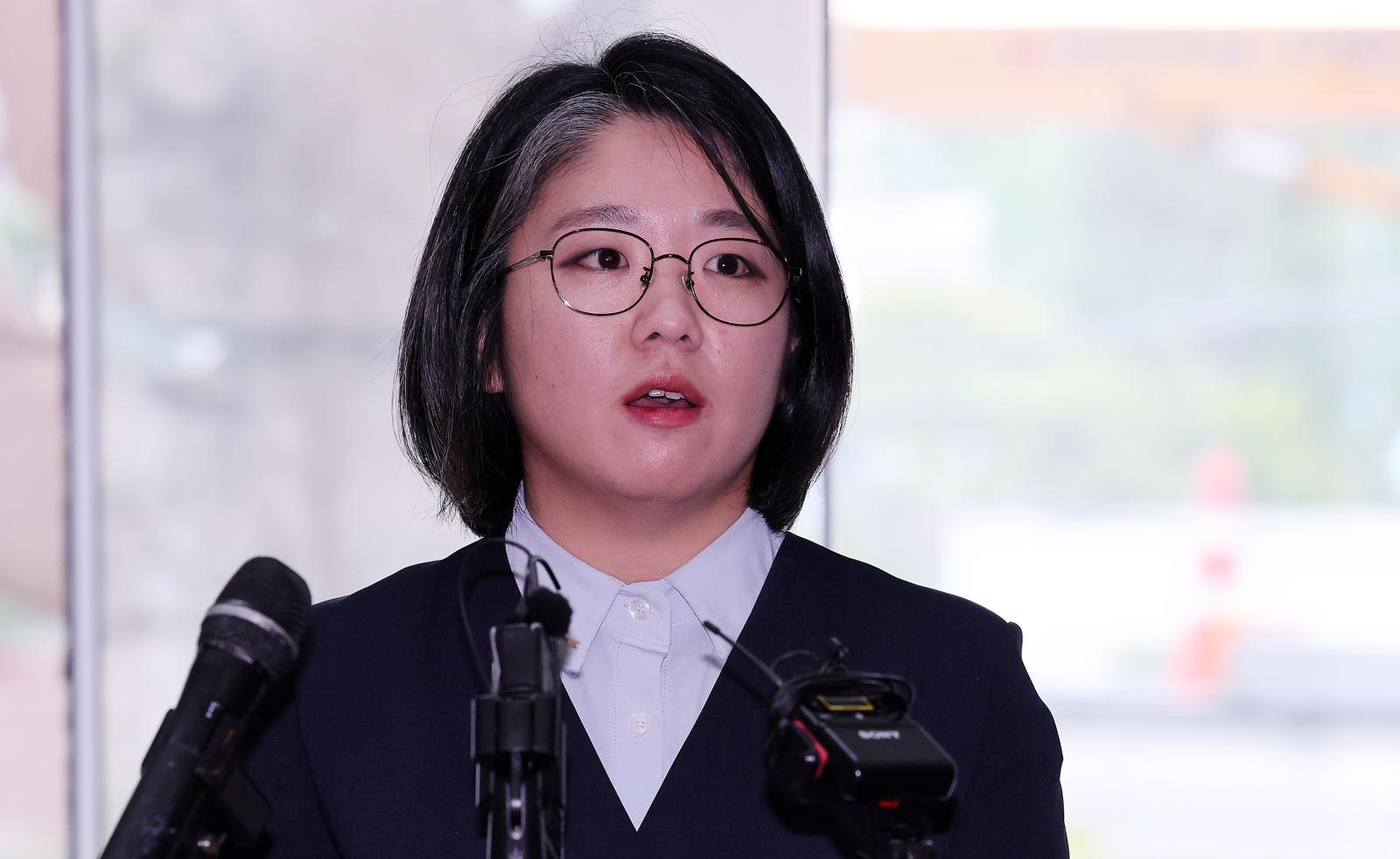 용혜인 남편, 기본소득당서 매달 300만원씩 받았다