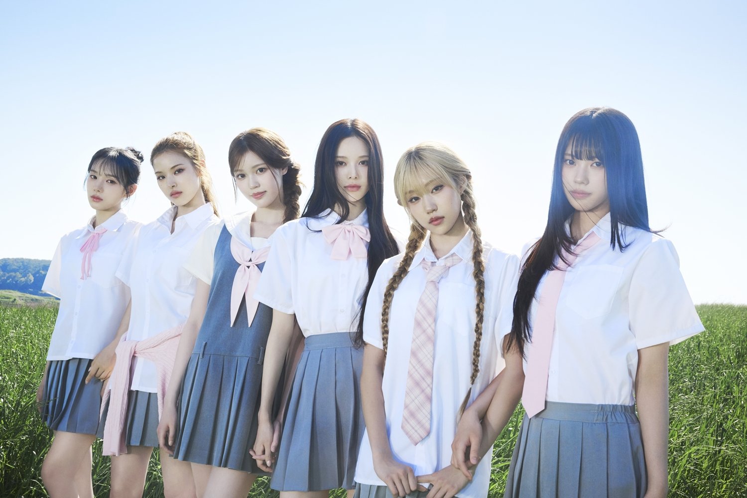 이즈나, 글로벌 행보 시동…日 미니 1집 ‘핸들 위드 케어’ 발매
