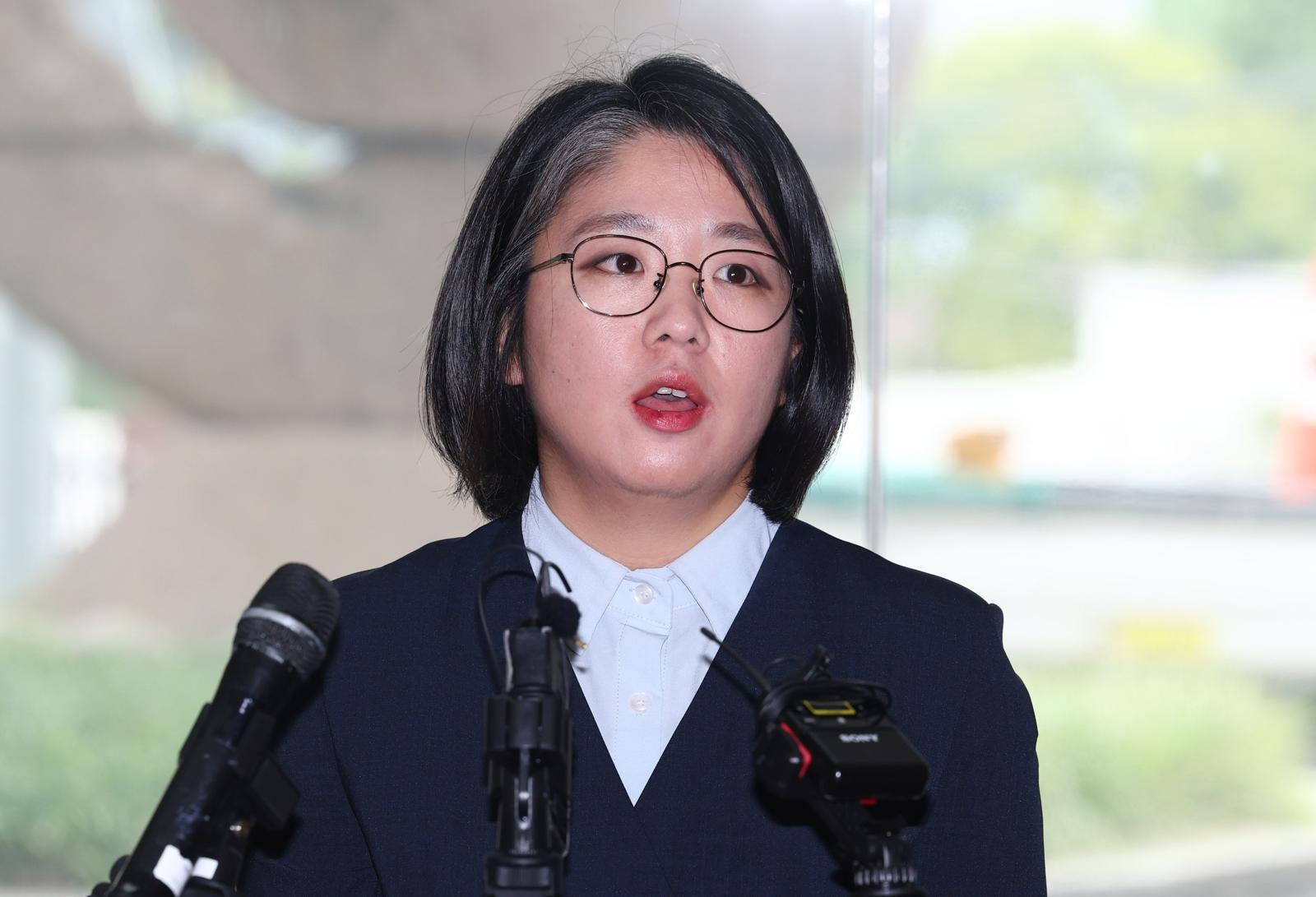 ‘용혜인 가족黨’ 커지는 논란… 당직자 남편 月300만원 받아