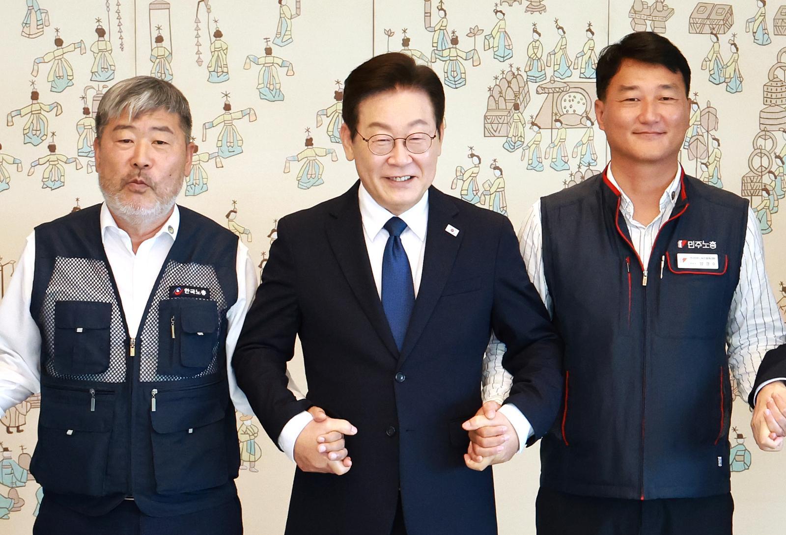 李, 양대노총 초청해 현안 논의…‘정년연장 연내 결론’ 동의