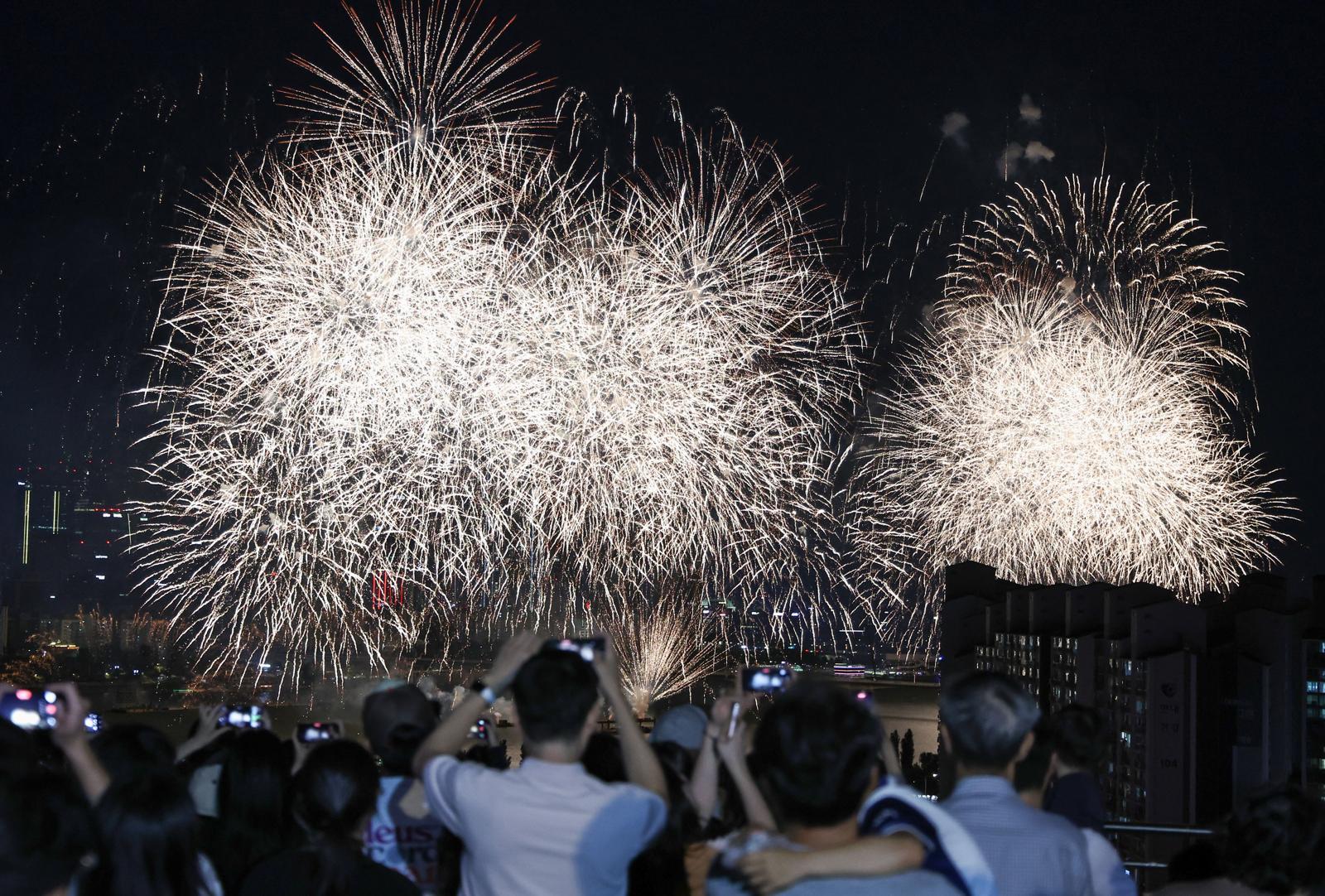 불꽃축제 종료…5호선 여의나루역 무정차 통과 4시간 만에 해제