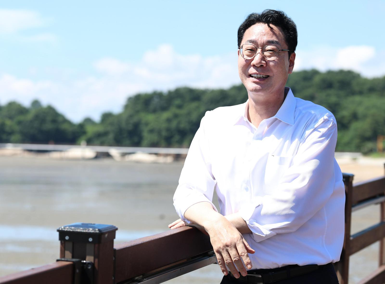“제부도-갯벌-염전-어촌 관광 연결… ‘머무는 화성’ 만들 것”