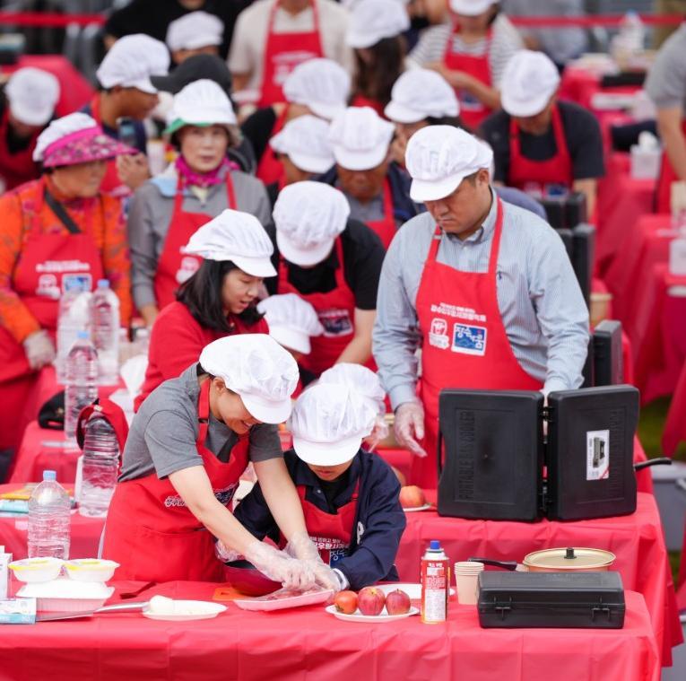 사과-토마토-한우-오미자… 장수는 지금 ‘맛있는 빨강'