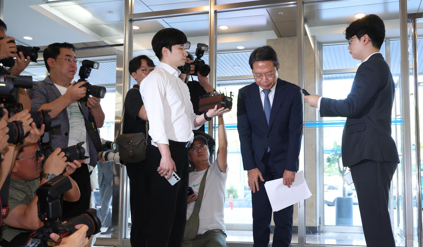 청탁의혹 역공 나선 김승원… 與, 지도부 포함 전담 대응팀 꾸려