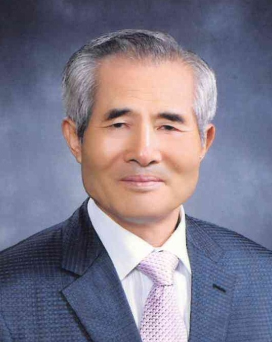 장애인 시설 위해 15억 토지 기부… 최병철씨 국민훈장 동백장 수훈