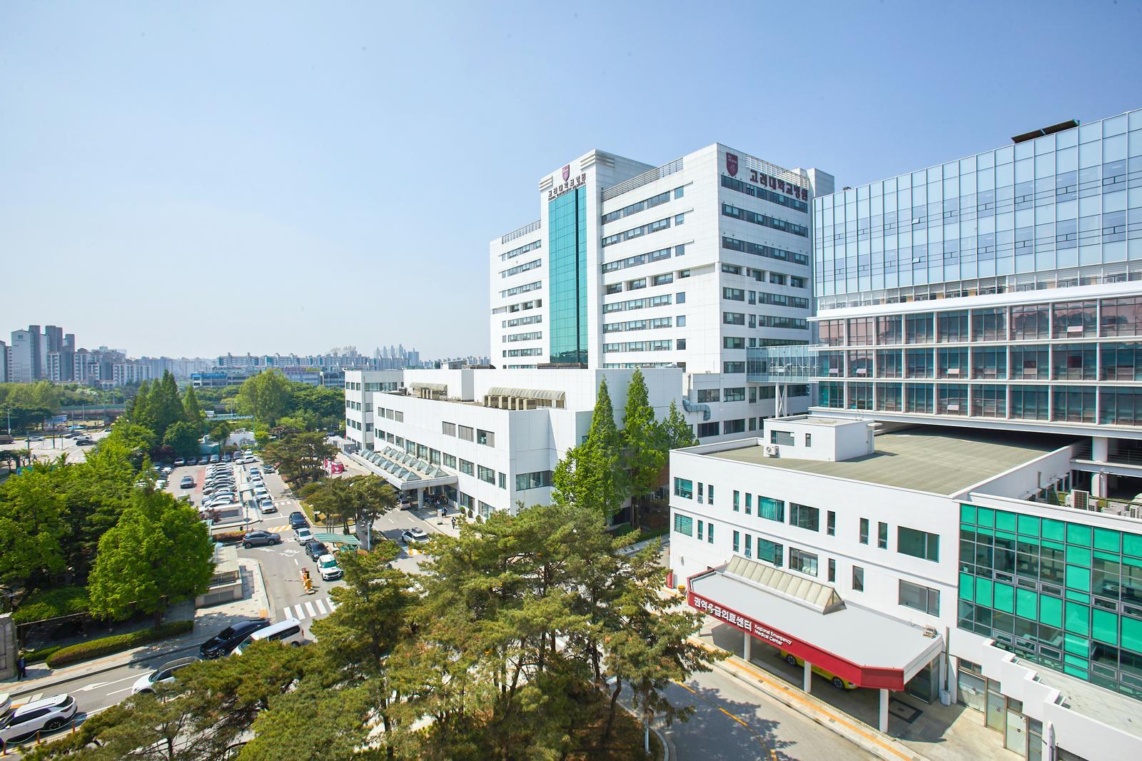“암만 떼내는 로봇수술 옛말, 장기 살리고 기능도 지킨다”