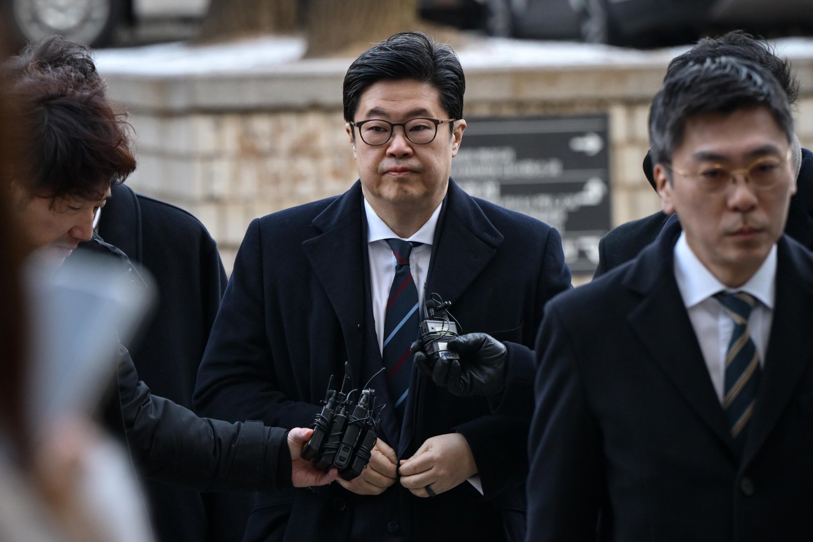 검찰, ‘홈플러스 사태’ 김병주 MBK 회장 11일 소환 통보