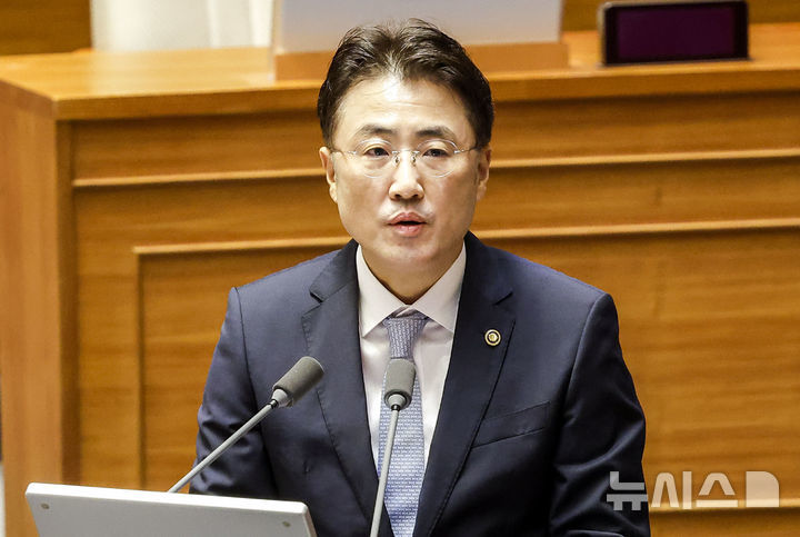 법무장관 대행도 “檢보고서 유출은 범죄, 수사해야”…한동훈 녹취록 공세