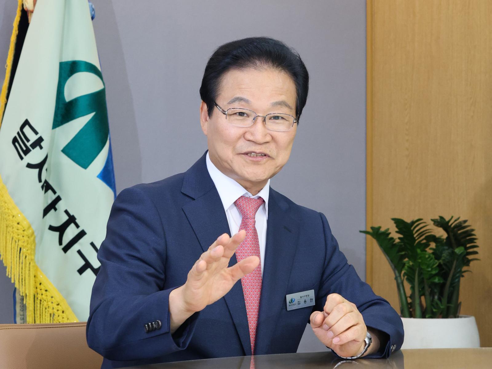 [초대석]“저성과-중복 사업 정리해 재정 대혁신”