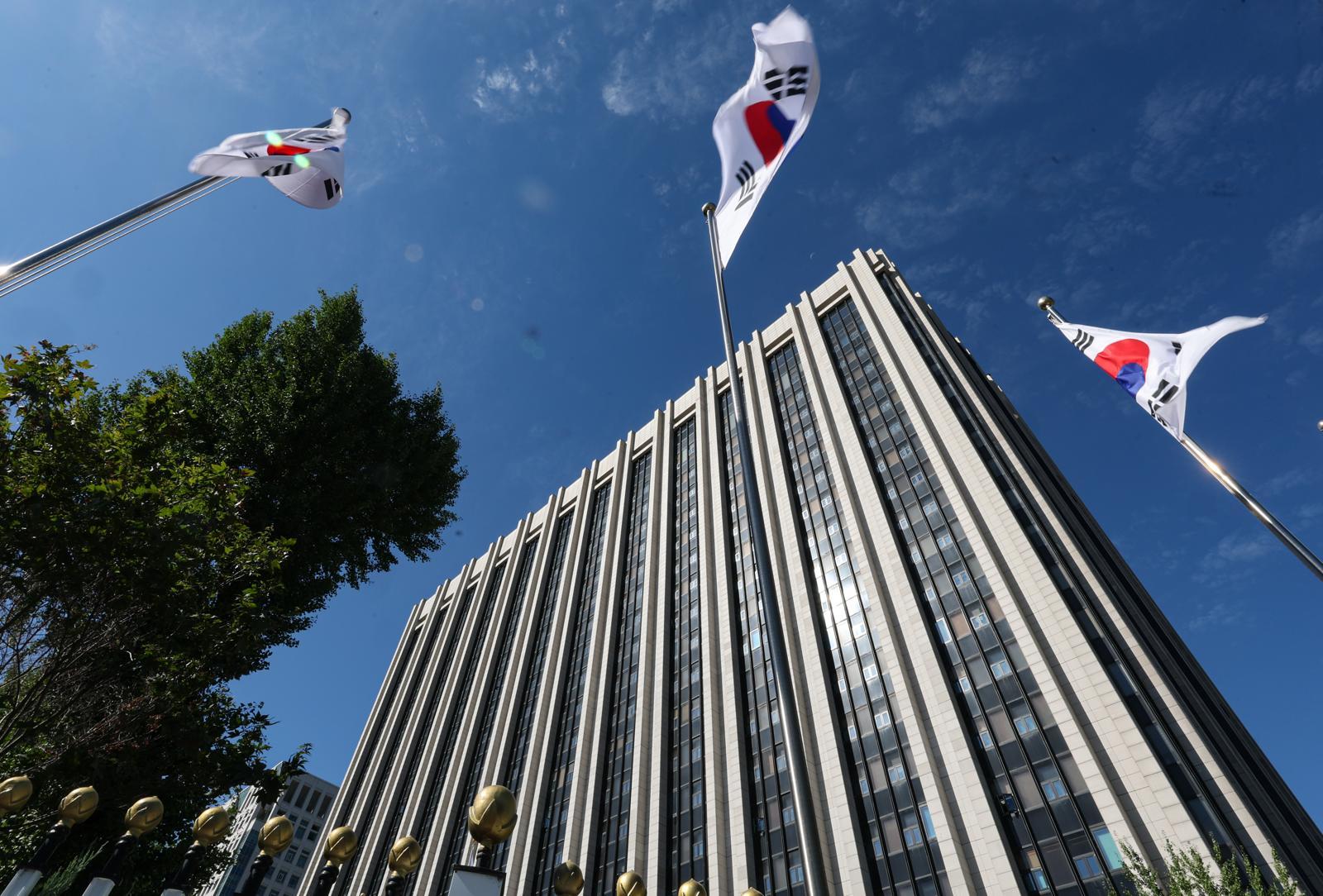 [사설]미래기금 104조 ‘예치’… 나랏빚 더는 데 쓰면 안 되나