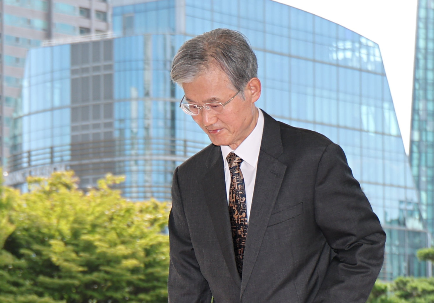 조희대 “법원, 정치권력 등 부당한 간섭 받지 않아야”