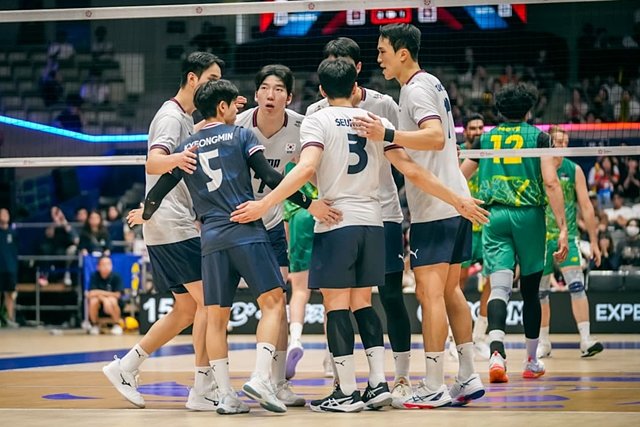세터 바꾸니 9cm 큰 호주에 역전…한국, 9년 만에 亞 선수권 3위 → 내년 월드컵 출전권 획득