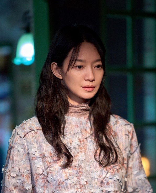 신민아, 시댁 사랑 듬뿍 받네…김우빈 가족 커피차 보냈다