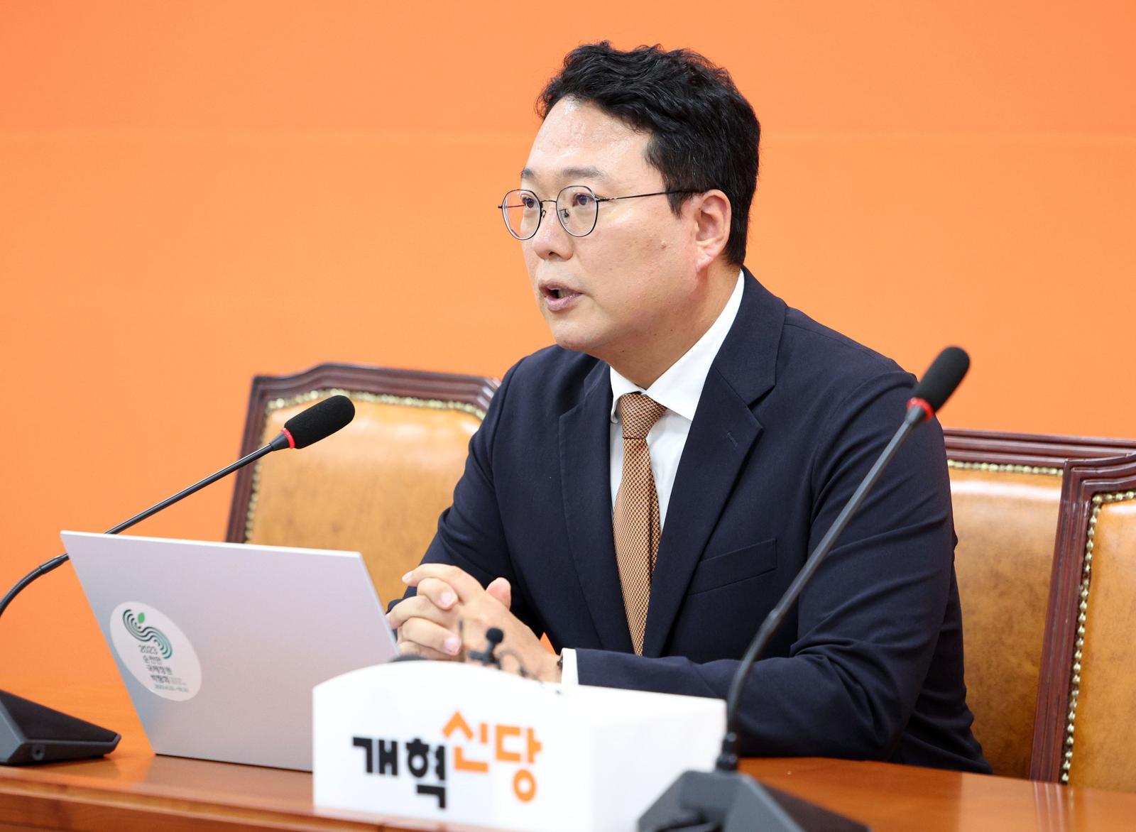 [단독]개혁신당 내홍 조짐…이기인 비대위 출범에 “이게 쇄신이냐” 반발