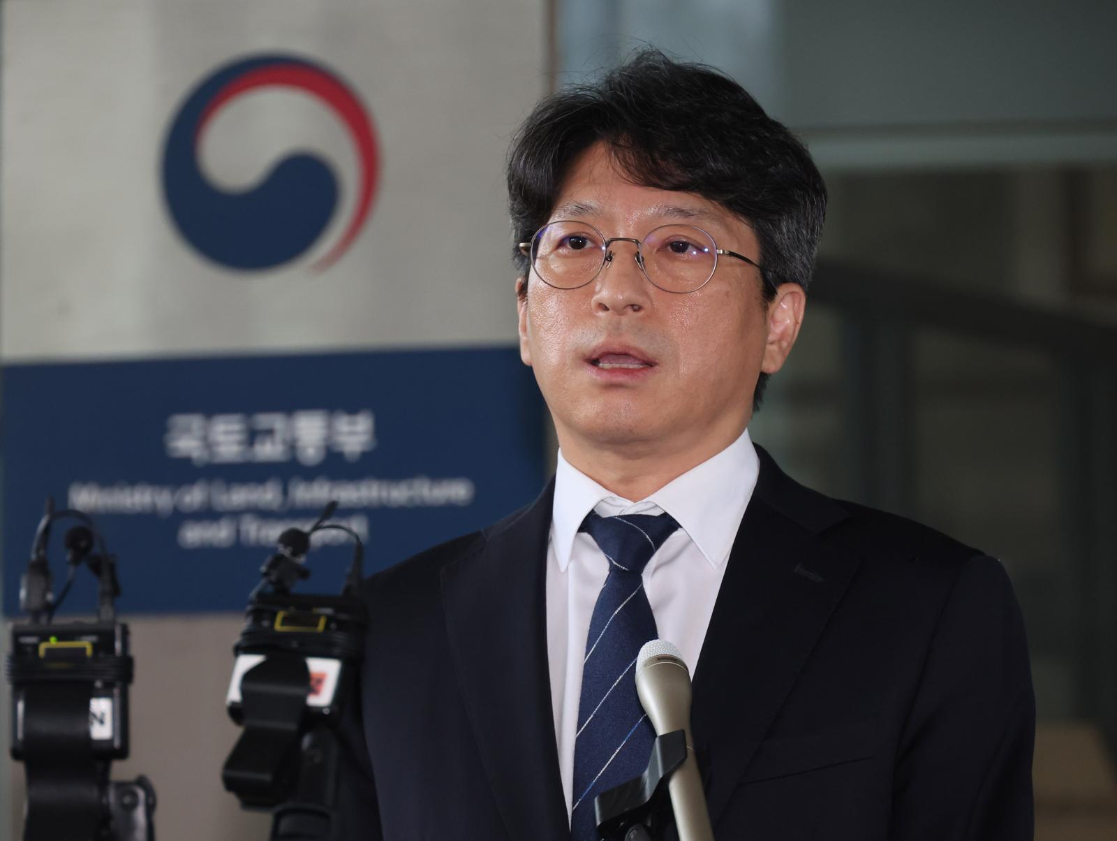 [단독]“홍지선, 해외 연수뒤 영문자료 직역한 ‘복붙 보고서’ 제출”