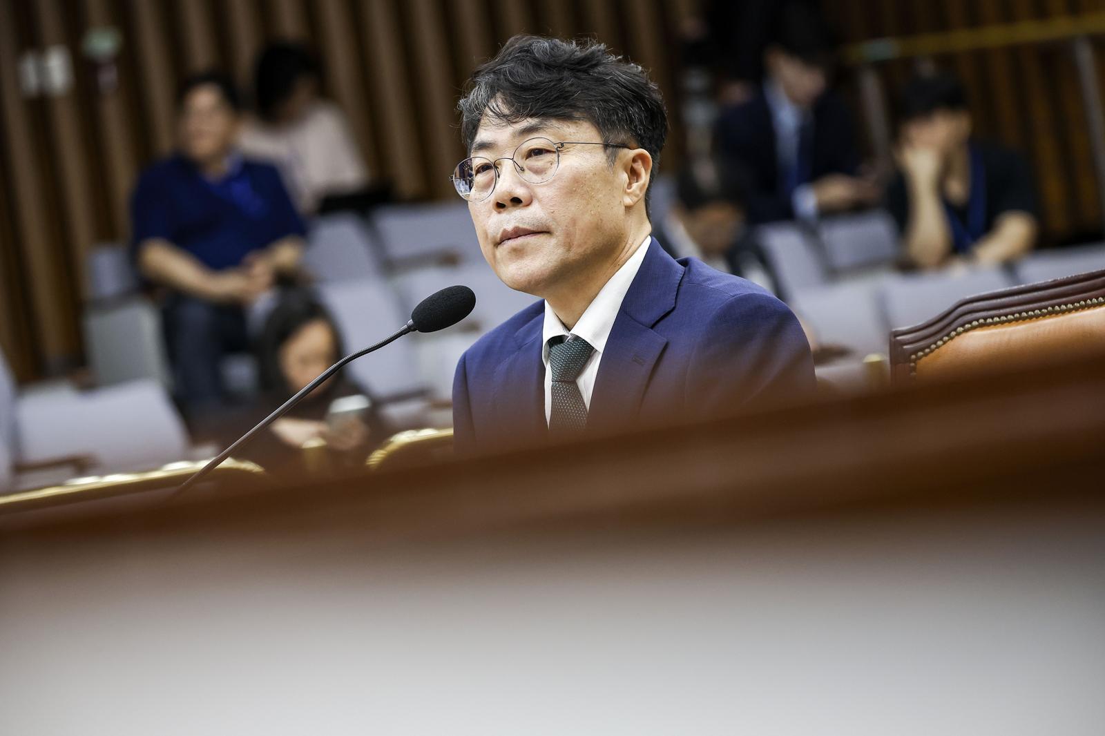 “대법원장이 대통령 부하냐” 묻자…김성수 “상호 존중하는 지위”