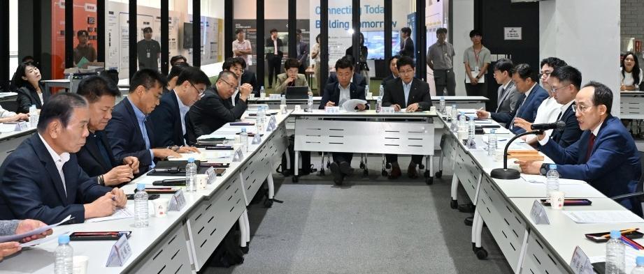 대구 ‘경제대책회의’ 진단 넘어 실행으로