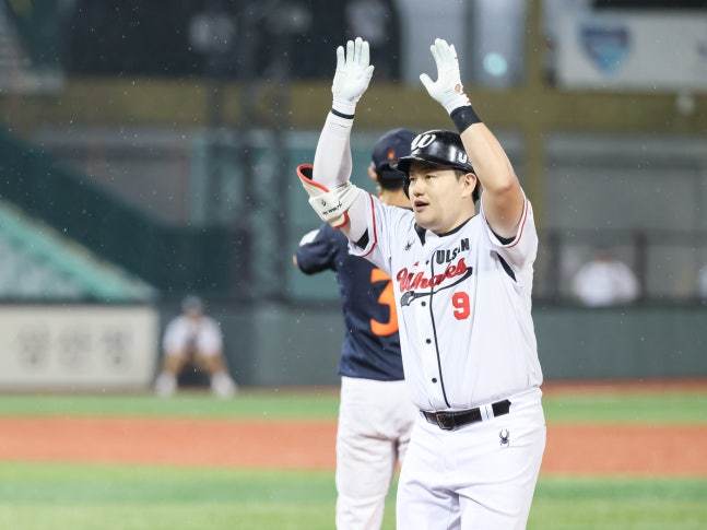 KBO 입성 노리는 ‘ML 출신’ 최지만…신인드래프트 현장 직접 찾는다