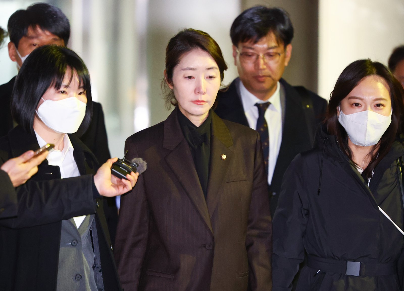 검찰, 강선우·김경 ‘1억3000만원 쪼개기 후원’ 추가 기소