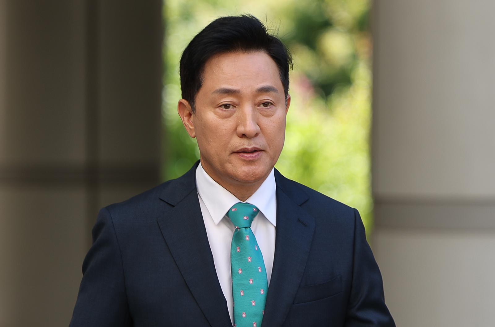 “오 시장 돕고 싶어서”…吳 여론조사 대납 재판서 ‘김한정 녹음’ 채택