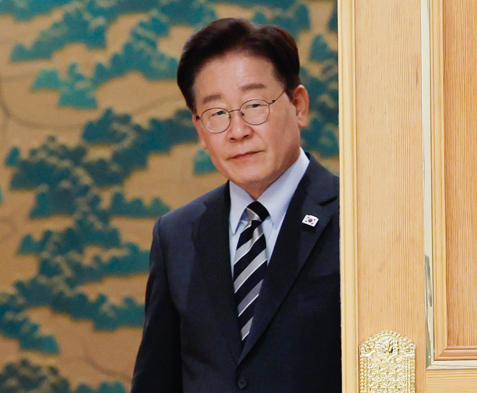 67%에서 38%로 추락… 여당도 "대통령 신뢰 회복 회견 돼야" 경고