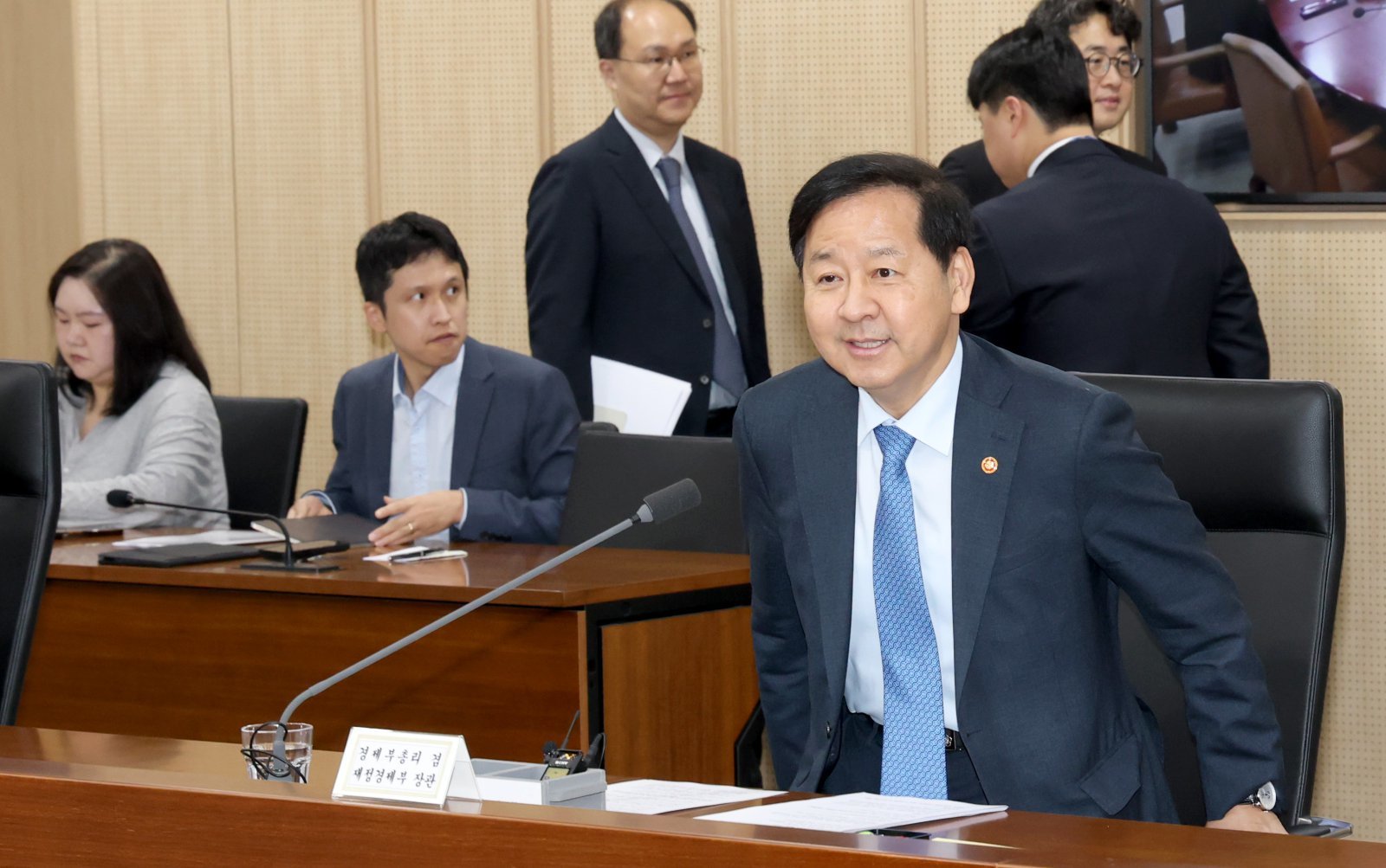 구윤철 “추석 고속도로 주유소 기름값 리터당 100원 할인”
