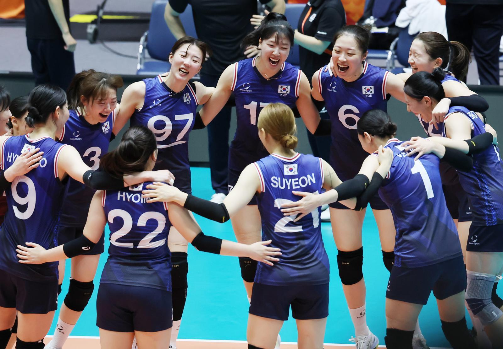여자배구, 난적 베트남 꺾고 조 1위 8강행…中 맞대결 피했다