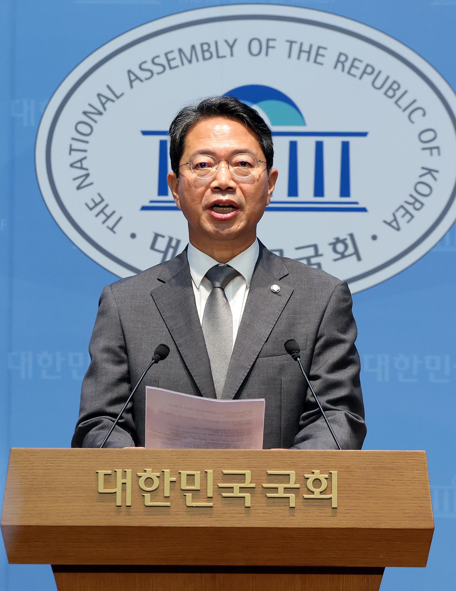 청문보고서 강행했는데 사퇴 급선회…“靑, 金 확인할게 있다고”
